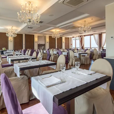 Hotel Grande Roma 4*