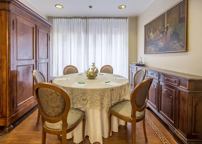 Grande Roma Hotel 4*